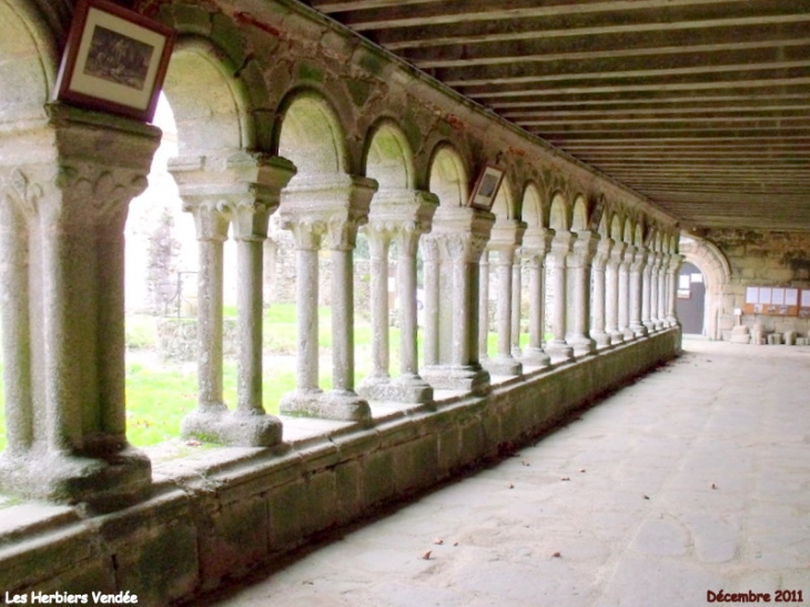 Abbaye de la Grainetière XIIeme siècle - Les Herbiers