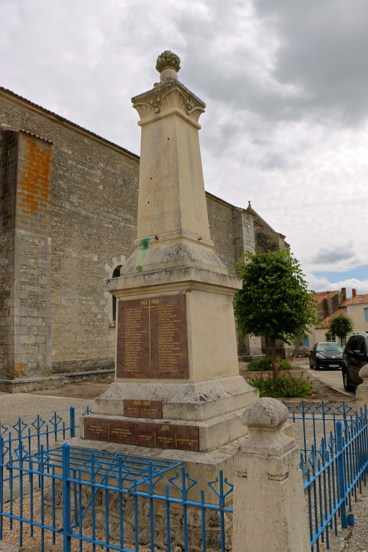 Le Monument aux Morts - Maillé