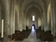 La nef vers le portail de l'église Saint Nicolas.