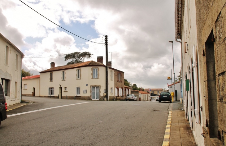 Le Village - Martinet