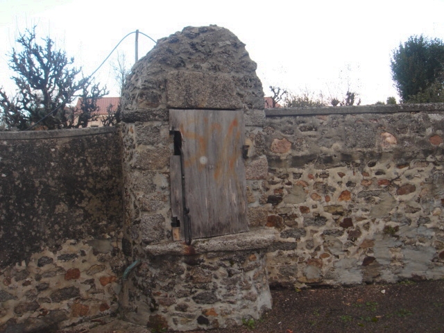 Puits celtique appelé puits bornu - Moutiers-les-Mauxfaits