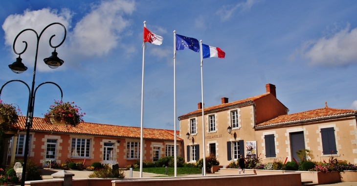 Hotel-de-Ville - Moutiers-les-Mauxfaits