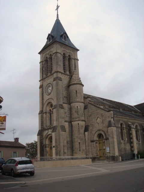 Eglise saint Pierre de Nesmy