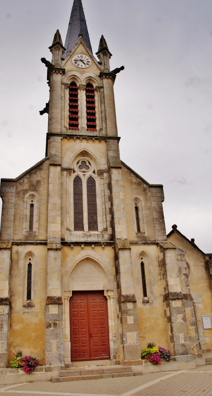 église St Pierre - Nieul-le-Dolent