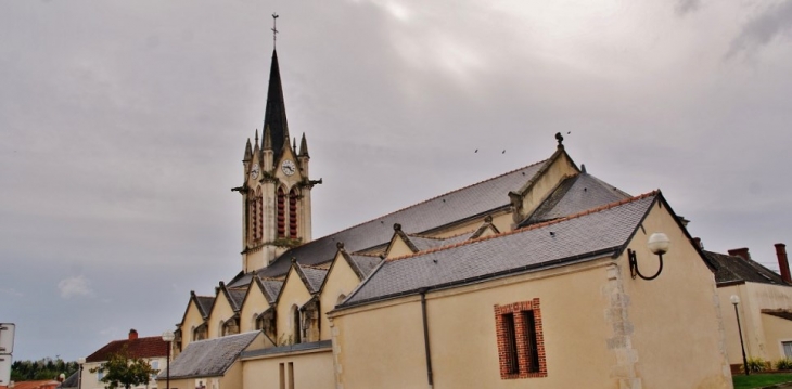 église St Pierre - Nieul-le-Dolent