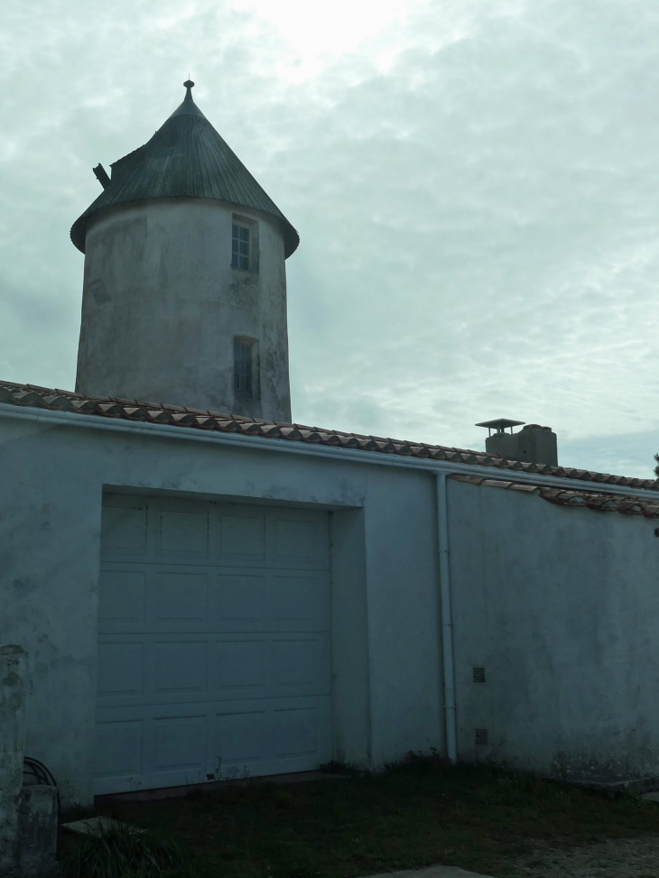 L'Herbaudière : moulin - Noirmoutier-en-l'Île