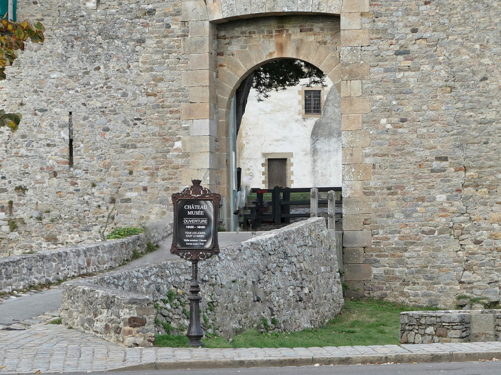 L'entrée du château - Noirmoutier-en-l'Île