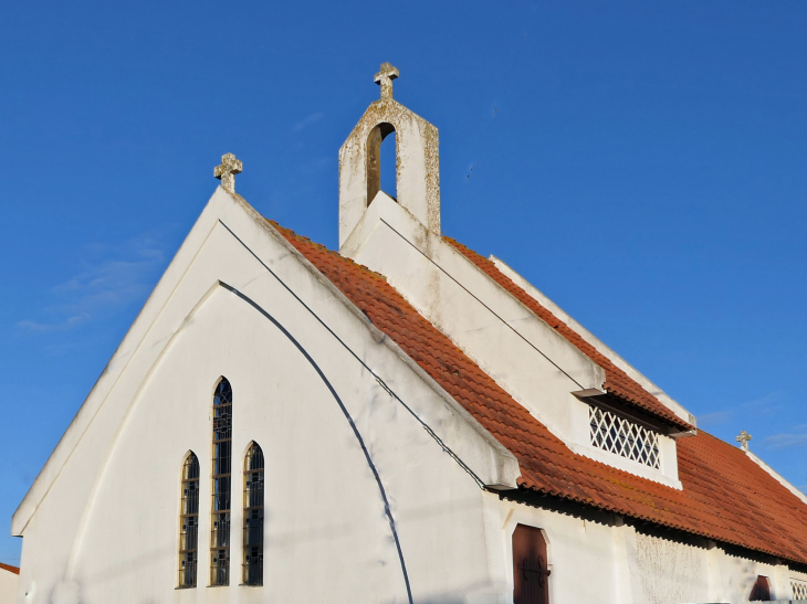 La chapelle de Fromentine dans la lumière de fin de journée - Notre-Dame-de-Monts