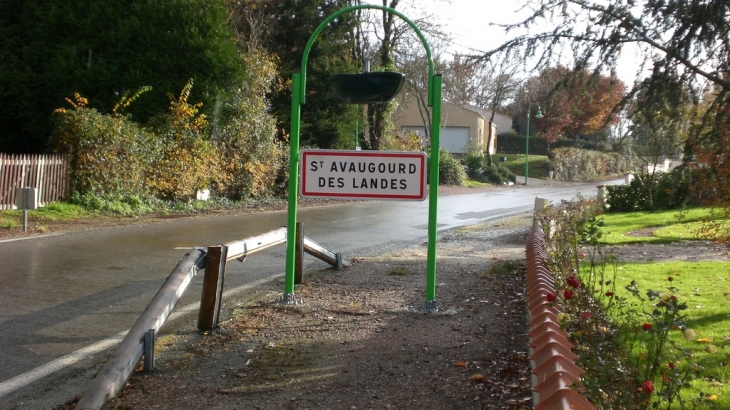 Entrée de st AVAUGOURD DES LANDES - Saint-Avaugourd-des-Landes