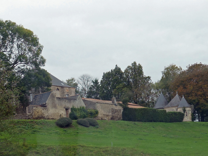 Le château - Saint-Christophe-du-Ligneron