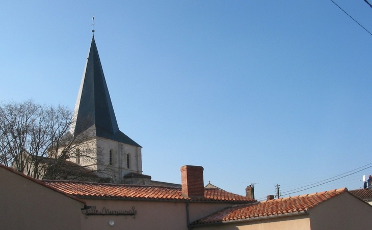 L'eglise - Saint-Étienne-de-Brillouet