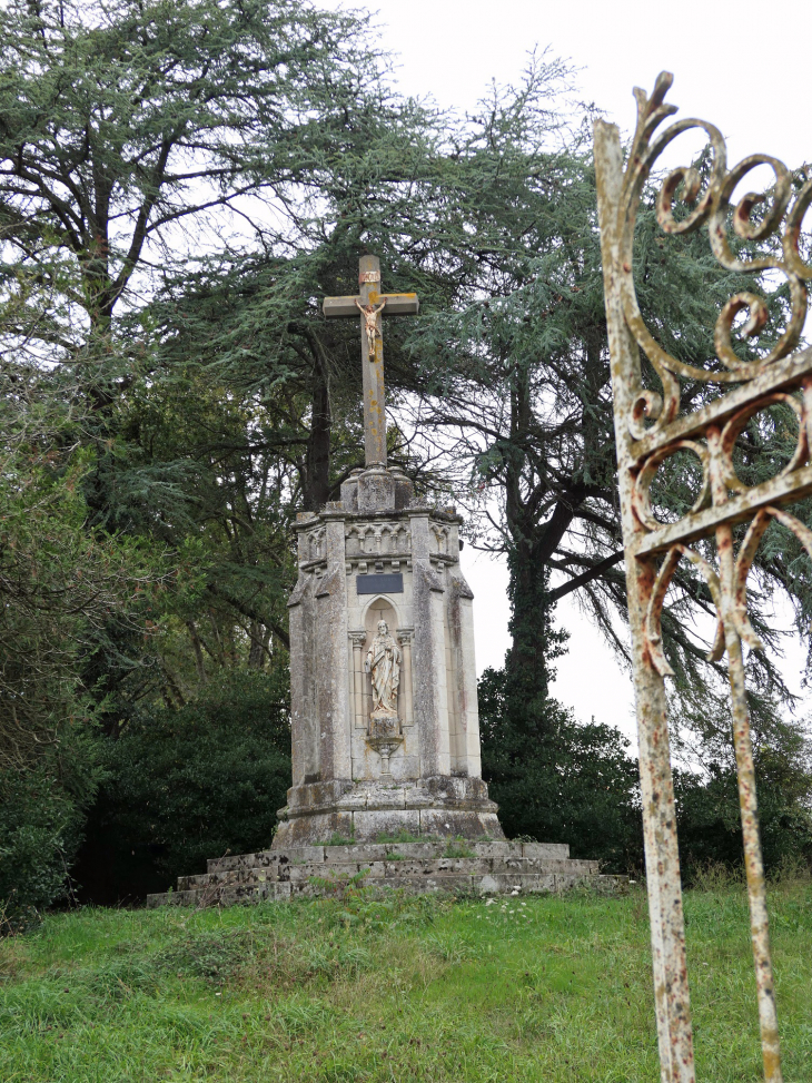 Le calvaire - Saint-Étienne-du-Bois