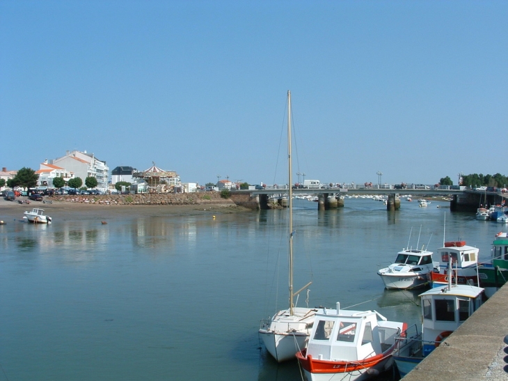 La Vie et le pont de la Concorde - Saint-Gilles-Croix-de-Vie