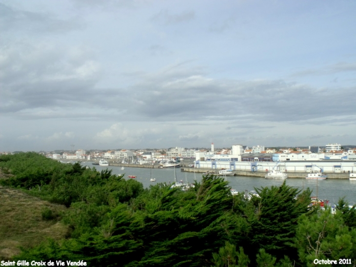 Vue des dunes de la Garenne port de pèche de Saint Gilles - Saint-Gilles-Croix-de-Vie