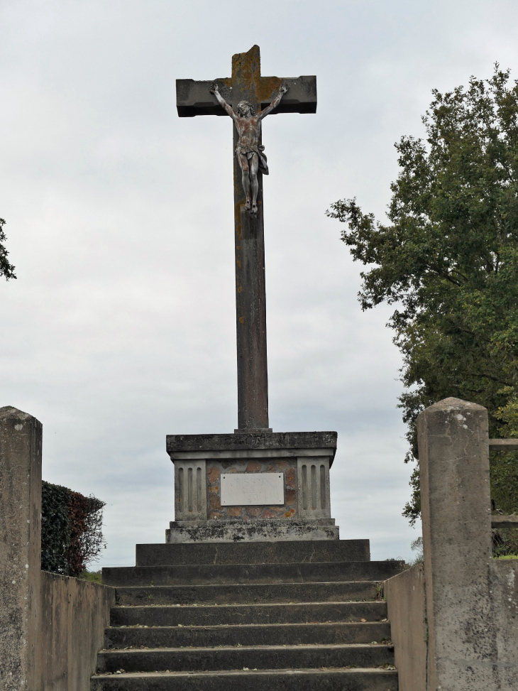 Le calvaire - Saint-Paul-Mont-Penit