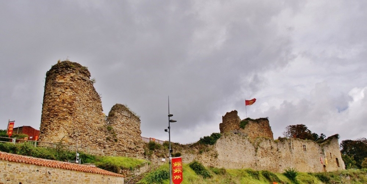  Château de Talmont - Talmont-Saint-Hilaire