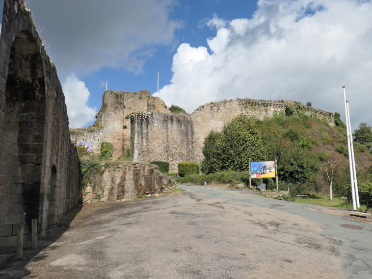 Le château de Gilles de Rais - Tiffauges