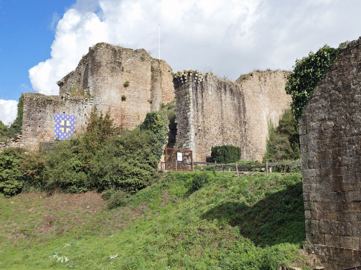 Le château de Gilles de Rais - Tiffauges