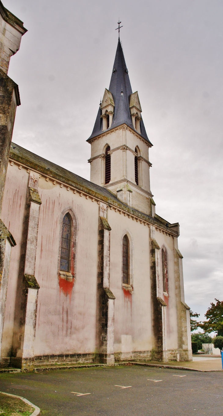 église St Pierre - Vairé