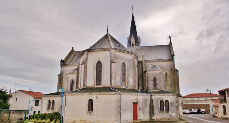 église St Pierre - Vairé