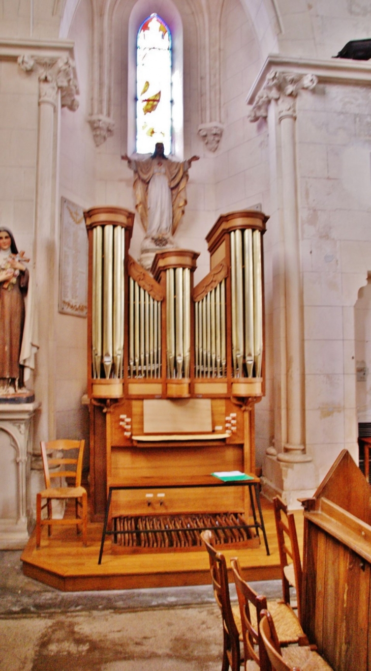 église St Pierre - Vairé