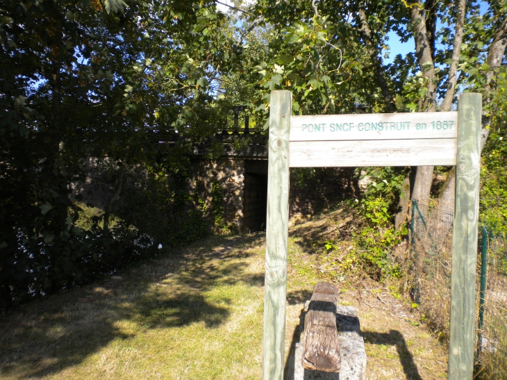 Sur le chemin de halage - Velluire