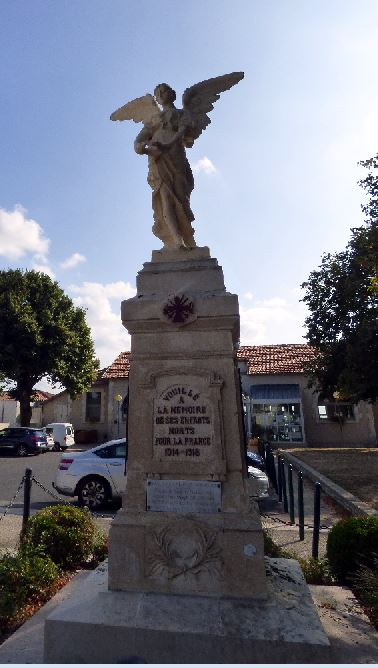 Monument aux Morts.     Photo D.Goguet - Vouillé-les-Marais