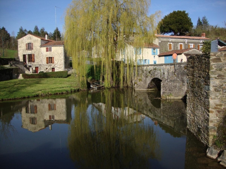 Le vieux Pont - Vouvant