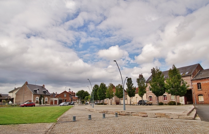 Le Village - Abbécourt