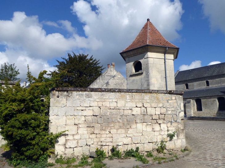 Tourelle dans le village du haut - Acy