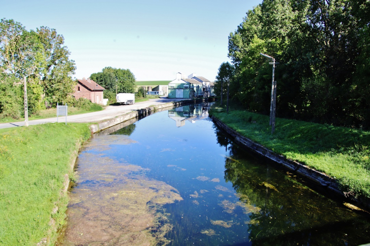 Canal de St Quentin - Bellenglise