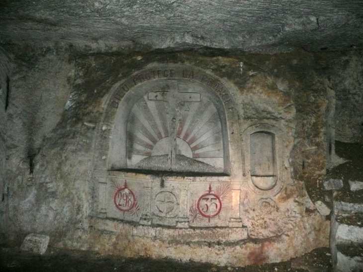 Chapelle dans la carrière de Confrécourt - Berny-Rivière