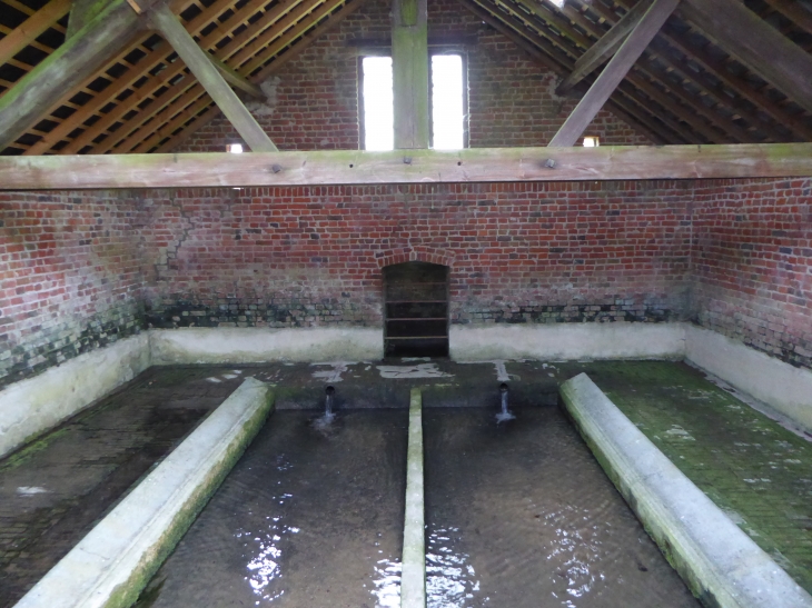 Le Bourrelier : le lavoir - Besmont