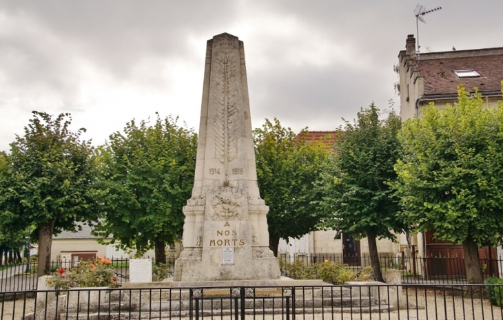 Monument-aux-Morts - Blérancourt