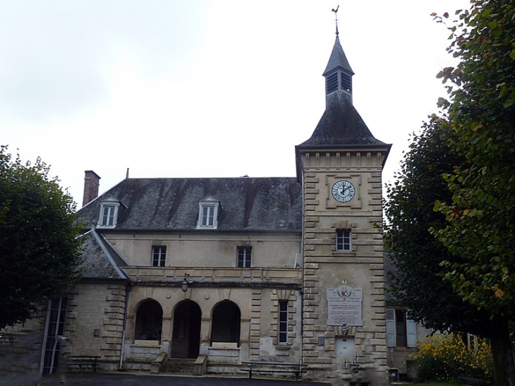 La mairie - Bourguignon-sous-Montbavin