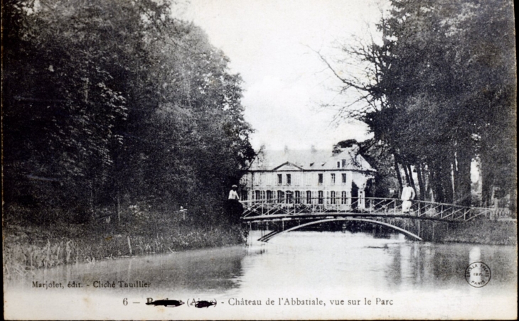 Château de l'Abbatiale, vue sur le Parc, vers 1915 (carte postale ancienne). - Braine