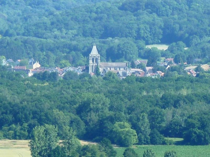 Le village vu des remparts de Laon - Bruyères-et-Montbérault