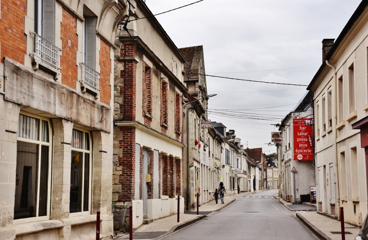 Le Village - Bruyères-et-Montbérault