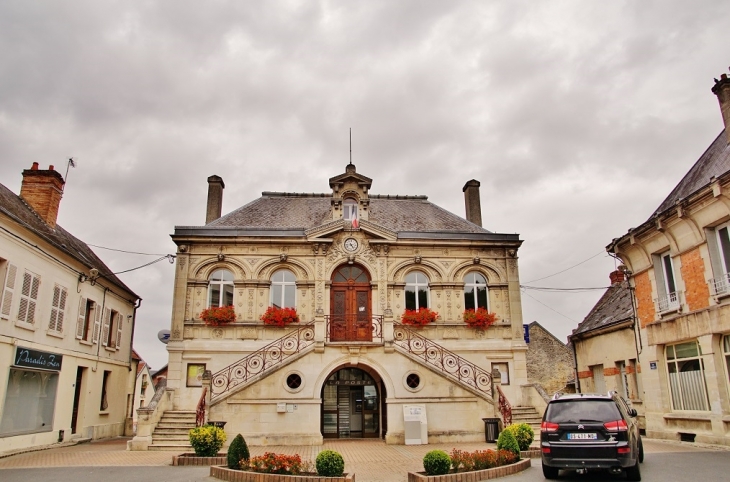 La Mairie - Bruyères-et-Montbérault