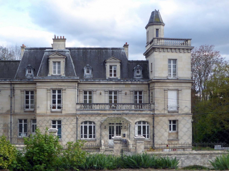 Château - Bucy-le-Long