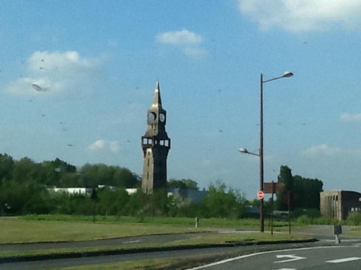 Le Sémaphore , vestige de notre centre ferroviaire.. - Buire