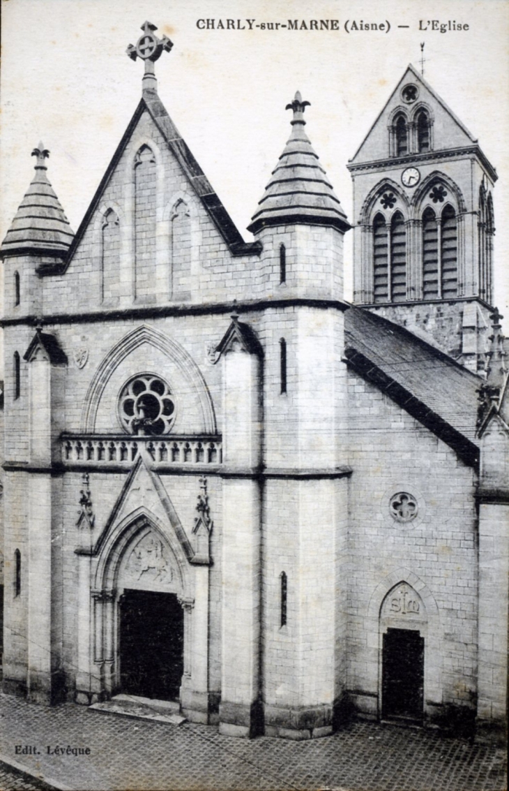 L'Eglise, vers 1916 (carte postale ancienne). - Charly-sur-Marne