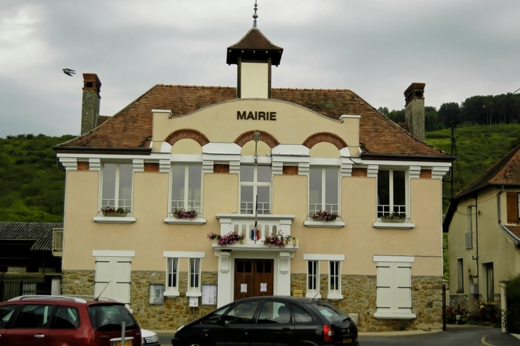 La Mairie de Chartèves