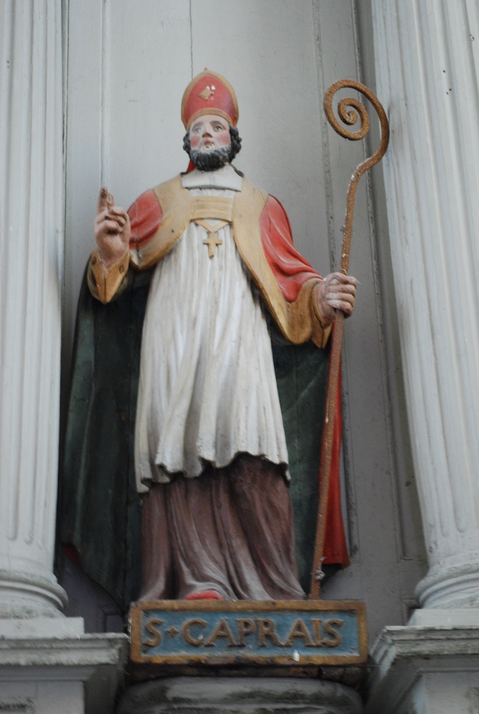 St Caprais, patron de l'église - Chartèves