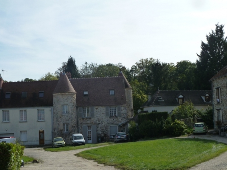 Dans le village - Chézy-sur-Marne