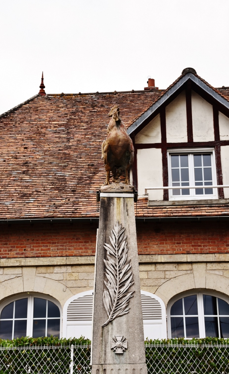 Monument-aux-Morts ( détail ) - Condé-sur-Aisne