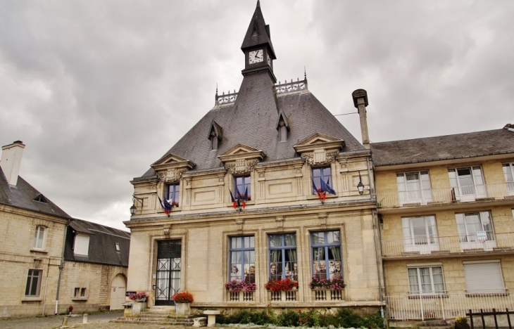 La Mairie - Coucy-le-Château-Auffrique