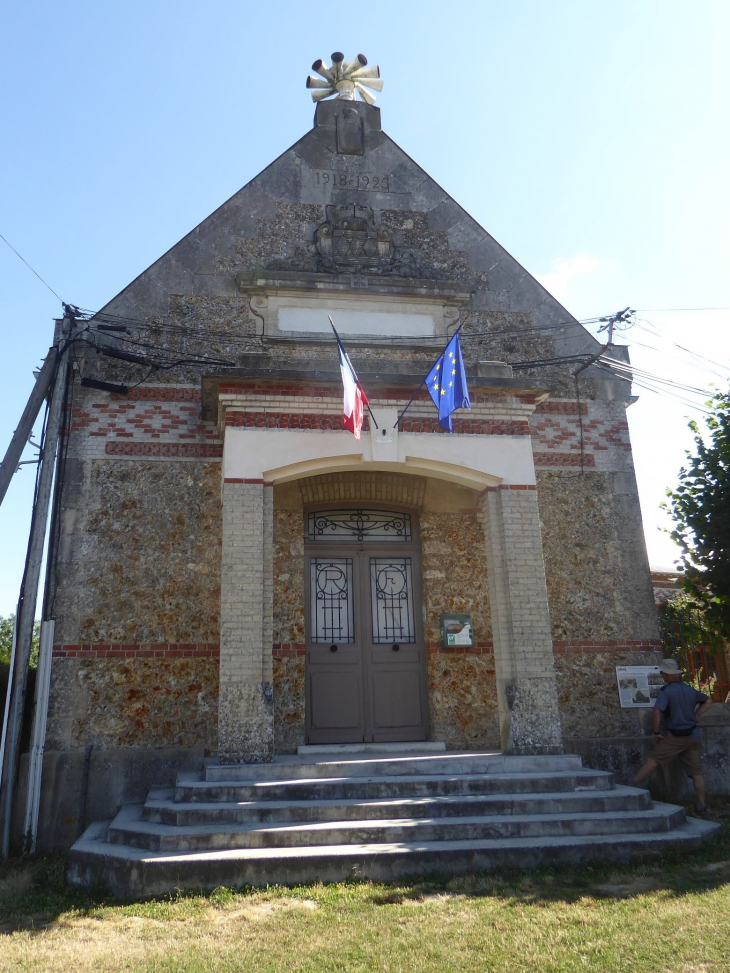 COULONGES: la mairie - Coulonges-Cohan