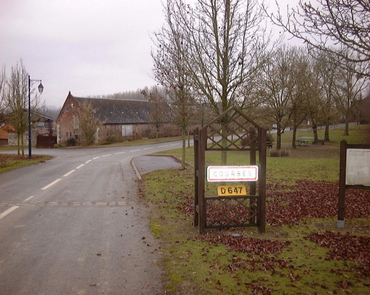 Courbes entrée du village en venant de Remies