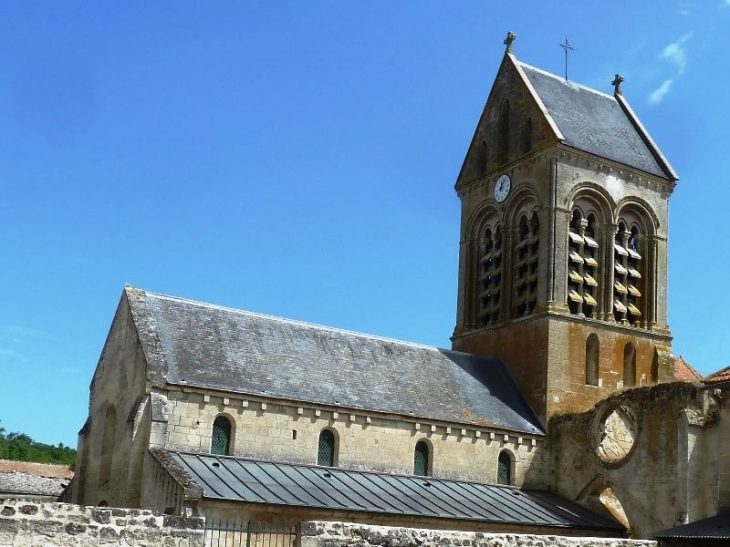 L'église - Cuiry-Housse